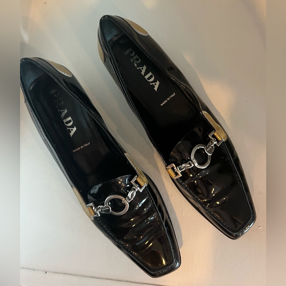 Prada Black Patent Leather Heels Pumps Brushed Silver Hardware Womens 8 8.5
